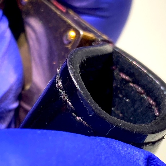 Authentic Louis Vuitton Key Chain/ Holder Vernis Black Enameled Leather Unisex - Picture 2 of 12